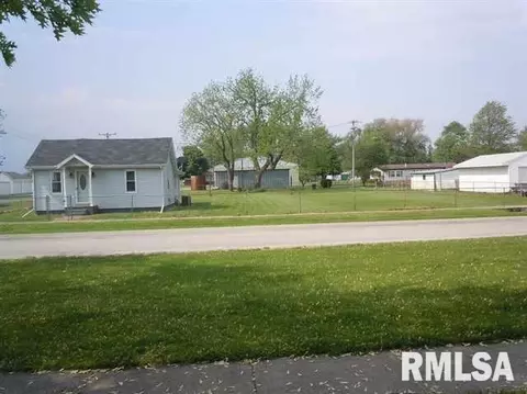 230 E Pine St, Broadwell, IL 62634 photo 13
