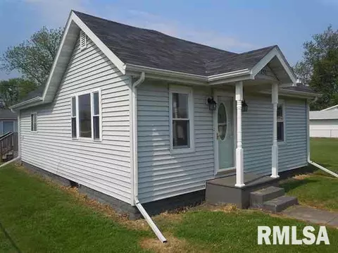 230 E Pine St, Broadwell, IL 62634 photo 1