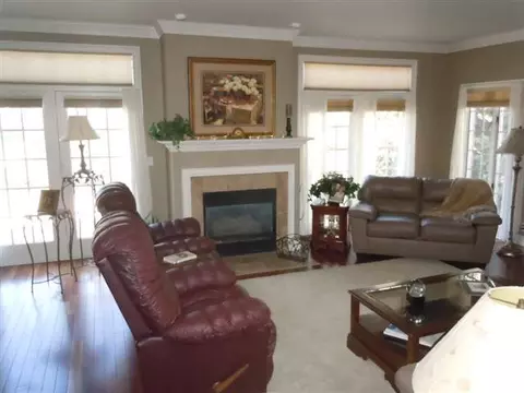 11 Windsor Pl, Lincoln, IL 62656 photo 5