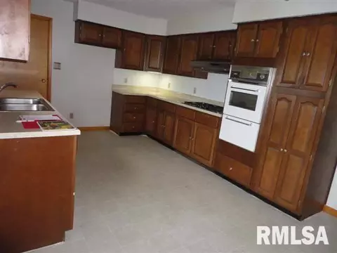 768 2200th Ave, Chestnut, IL 62518 photo 3