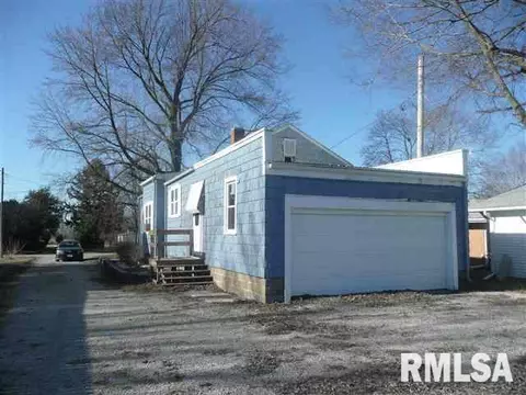 919 S Spring St, Mount Pulaski, IL 62548 photo 8