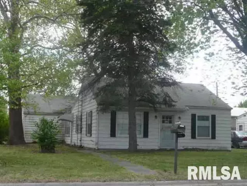 1401 3rd St, Lincoln, IL 62656 photo 2