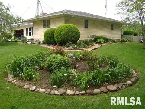 115 E Williams St, Broadwell, IL 62634 photo 4