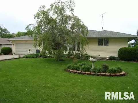 115 E Williams St, Broadwell, IL 62634 photo 2