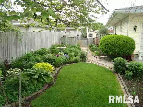 115 E Williams St, Broadwell, IL 62634 photo 5