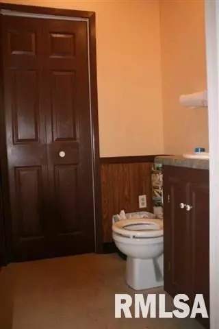 626 S Bates Rd, Mount Pulaski, IL 62548 photo 10