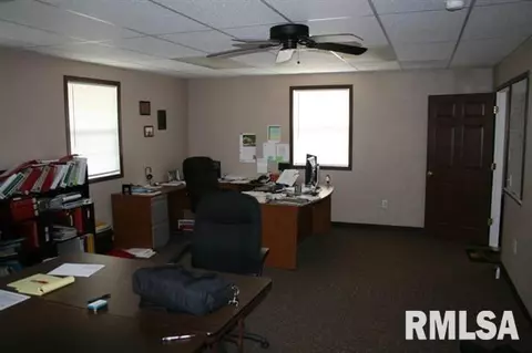 626 S Bates Rd, Mount Pulaski, IL 62548 photo 6