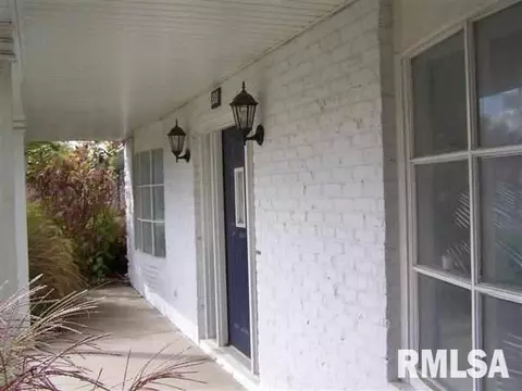 300 Rhoads Ave, Lincoln, IL 62656 photo 14