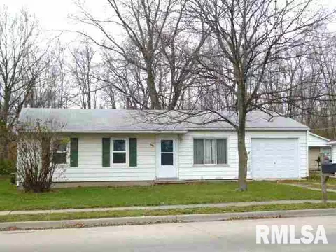 807 S Kickapoo St, Lincoln, IL 62656 photo 1