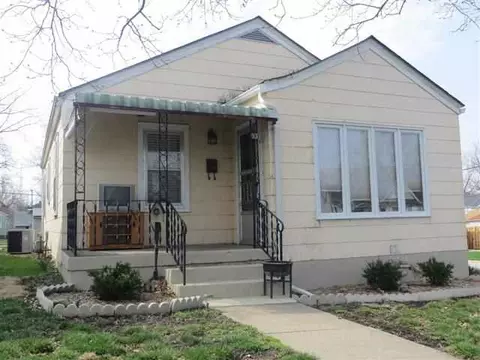 331 7th St, Lincoln, IL 62656 photo 1