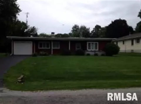 406 E Harry St, Mount Pulaski, IL 62548 photo 1
