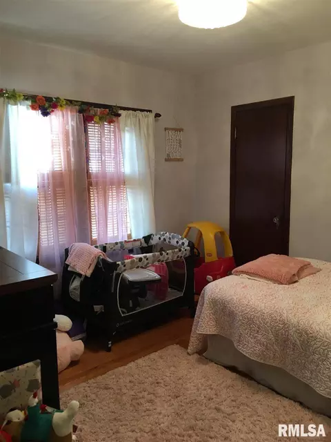 2013 S State St, Springfield, IL 62704 photo 13