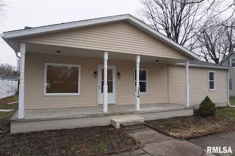314 E Washington St, Greenview, IL 62642 photo 1
