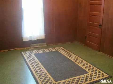 221 S Spring St, Mount Pulaski, IL 62548 photo 7