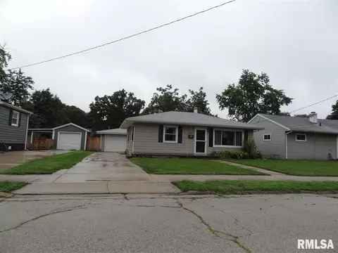 332 5 E Baker St, Bloomington, IL 61701 photo 1