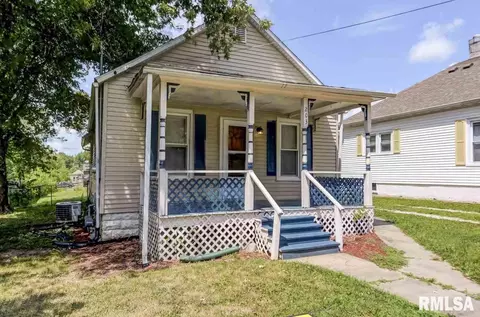 203 Ebony St, Thayer, IL 62689 photo 1