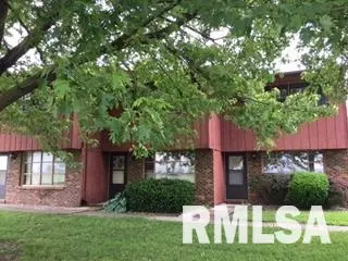 2350 N Kickapoo St, Lincoln, IL 62656 photo 1