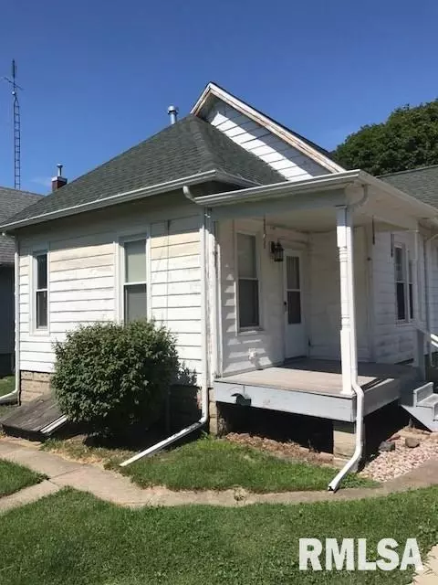 418 S Kickapoo St, Lincoln, IL 62656 photo 1