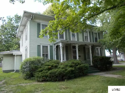 425 N Kickapoo St, Lincoln, IL 62656 photo 1