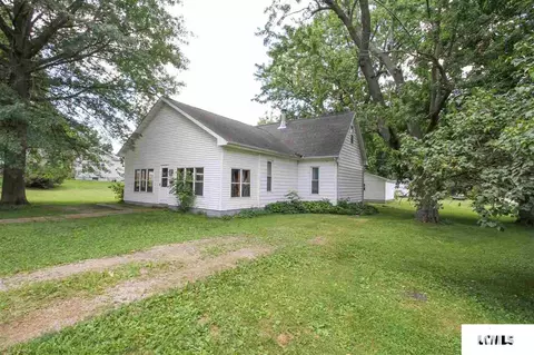 218 N Spring St, Mount Pulaski, IL 62548 photo 1