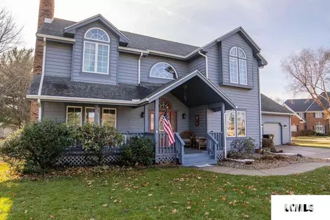 10 Windsor Pl, Lincoln, IL 62656 photo 2