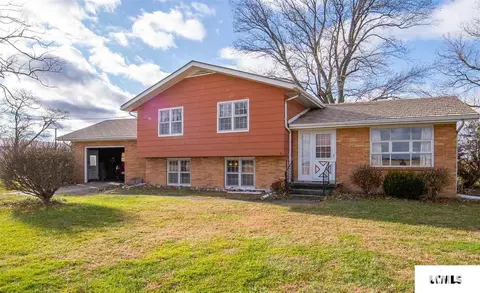 223 1400th Ave, Mount Pulaski, IL 62548 photo 1