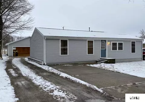 900 S Kickapoo St, Lincoln, IL 62656 photo 1