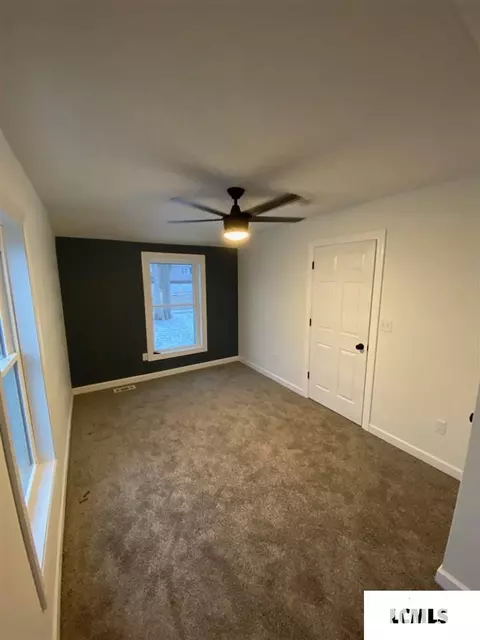 900 S Kickapoo St, Lincoln, IL 62656 photo 9