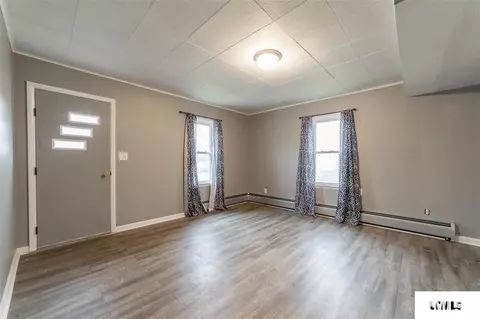 609 E Corn, Emden, IL 62635 photo 4