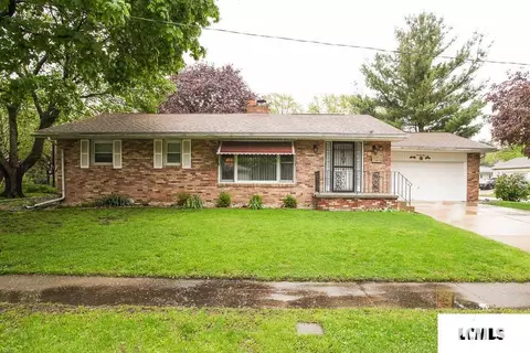 21 Ethell Pkwy, Normal, IL 61761 photo 1