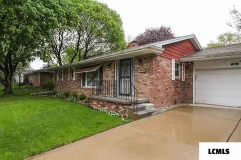21 Ethell Pkwy, Normal, IL 61761 photo 3
