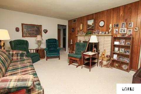 21 Ethell Pkwy, Normal, IL 61761 photo 4