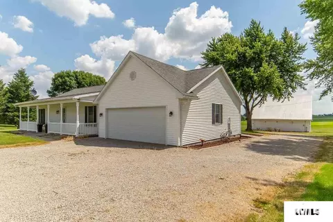24926 Dosier Rd, Greenview, IL 62642 photo 2