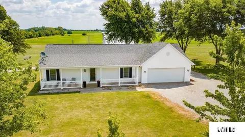 24926 Dosier Rd, Greenview, IL 62642 photo 1