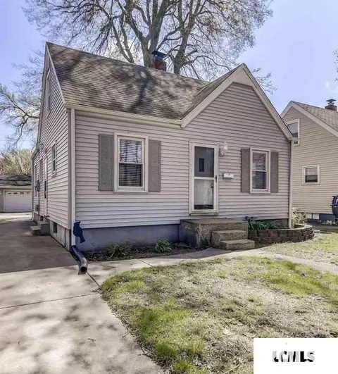 2064 N 22nd St, Springfield, IL 62702 photo 1