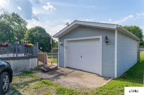 314 E Morgan St, Mount Pulaski, IL 62548 photo 3