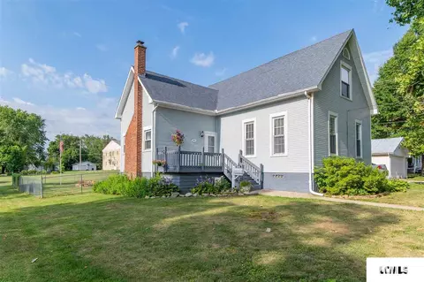 314 E Morgan St, Mount Pulaski, IL 62548 photo 2