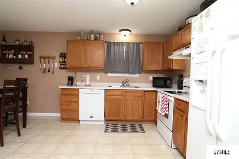 609 E Spaulding St, Riverton, IL 62561 photo 7