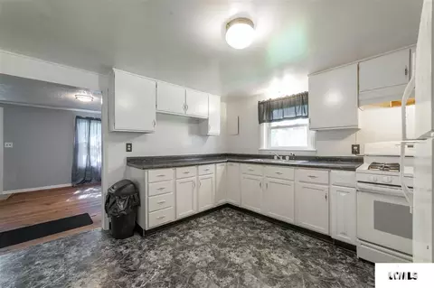 101 Elm St, Mclean, IL 61754 photo 5