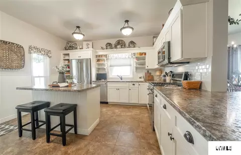 101 W Mason St, Emden, IL 62635 photo 11