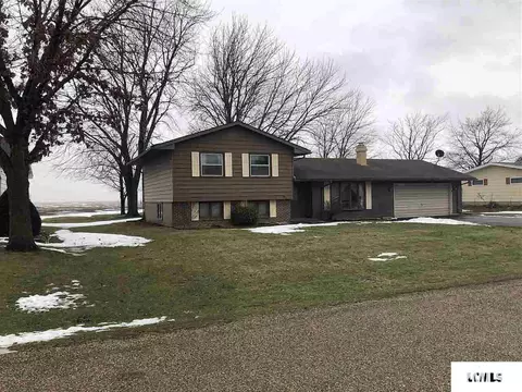 421 Olive St, Emden, IL 62635 photo 1