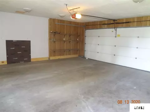 303 W Olive St, Chestnut, IL 62518 photo 19