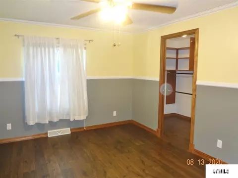 303 W Olive St, Chestnut, IL 62518 photo 15