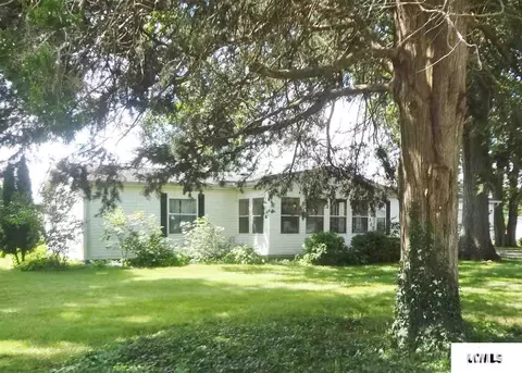 303 W Olive St, Chestnut, IL 62518 photo 23
