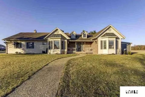 407 E Oak Grove St, Athens, IL 62613 photo 1