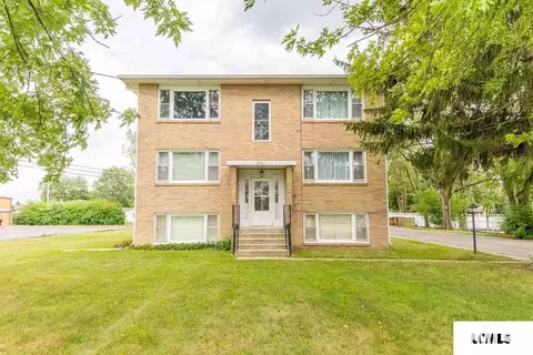 2020 N Kickapoo St, Lincoln, IL 62656 photo 1