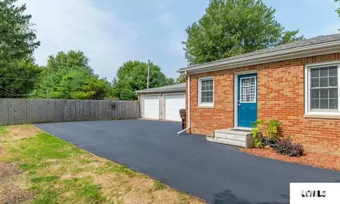 722 N Vine St, Mount Pulaski, IL 62548 photo 20