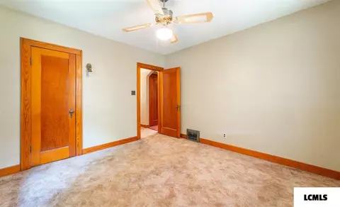 410 E Jefferson St, Mount Pulaski, IL 62548 photo 13
