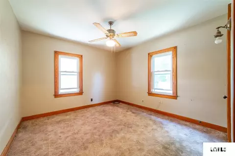 410 E Jefferson St, Mount Pulaski, IL 62548 photo 12