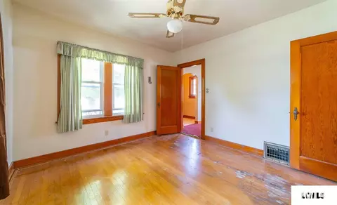 410 E Jefferson St, Mount Pulaski, IL 62548 photo 11